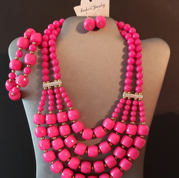 Jewelry - Picture 13 of 14